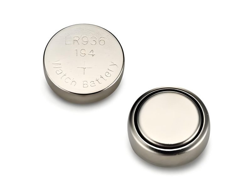 Cross-sectional diagram of a button cell lithium-ion battery showing circular electrodes, separator, and casing components